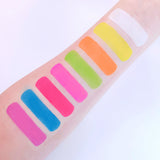 Moon Creations Neon UV Pro Face Paint Cake Pots — productreeks en toepassing